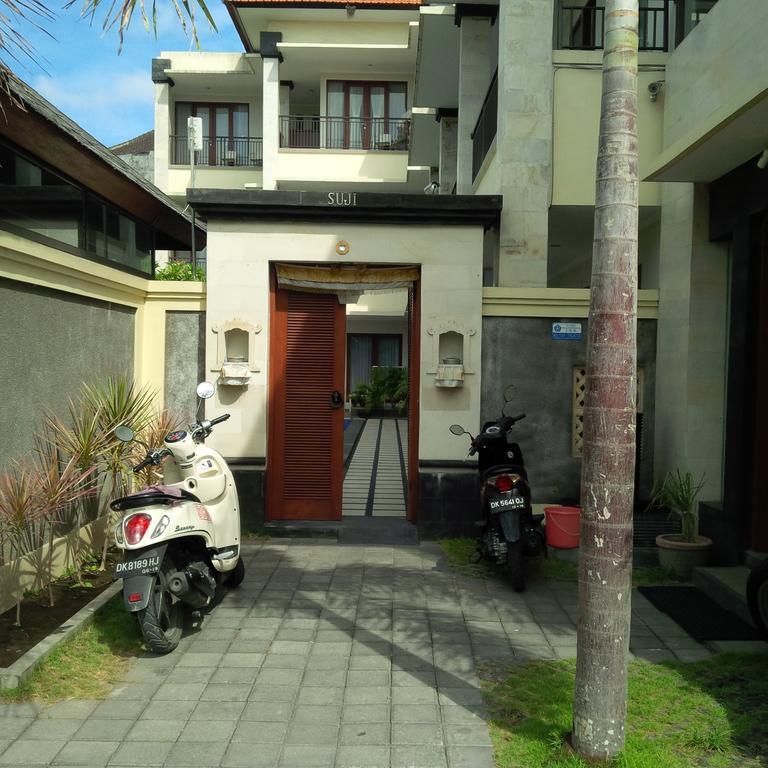 Suji Apartment Bali Værelse billede
